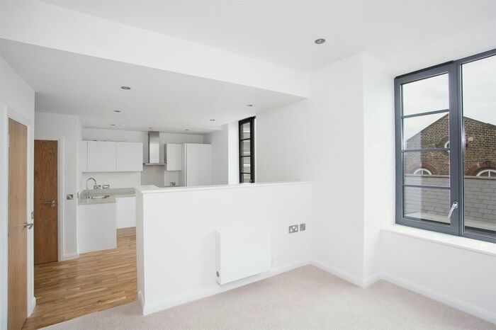 Studio To Rent In Warple Way, London, W3