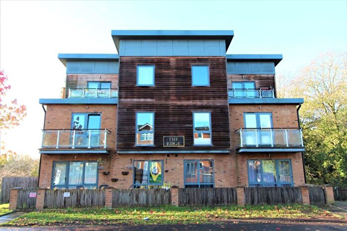 2 Bedroom Flat To Rent In Lawn Lane, Hemel Hempstead, HP3