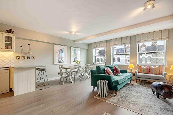 3 Bedroom Flat For Sale In Fulham Park House, Chesilton Road, SW6
