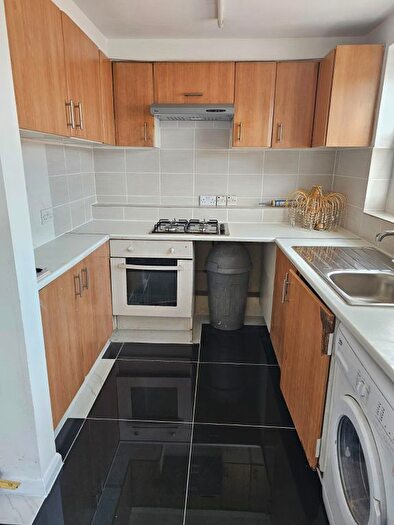 1 Bedroom Flat To Rent In Ley Street, Ilford, IG1