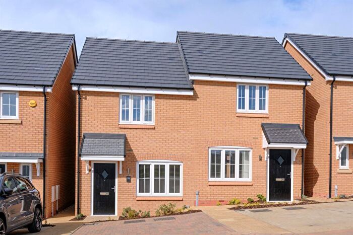 2 Bedroom Semi Detached House For Sale In Irthlingborough Road North, Wellingborough, NN8