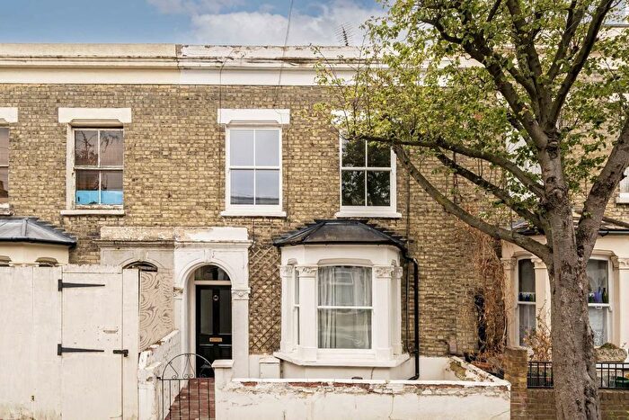 3 Bedroom Terraced House For Sale In Westville Road, Shepherds Bush, W12