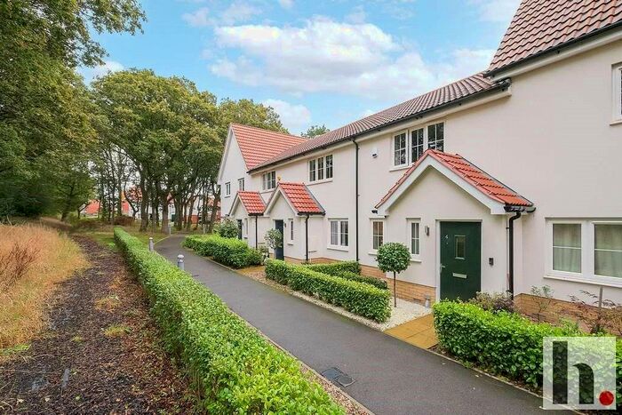 2 Bedroom Terraced House To Rent In Ashtree Walk, Chigwell, IG7