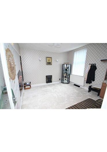 8 Bedroom End Of Terrace House To Rent In Wednesbury Road, Walsall, WS1