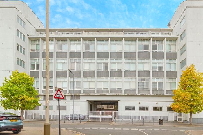 2 Bedroom Flat For Sale In Lee Street, Leicester, Leicestershire, LE1