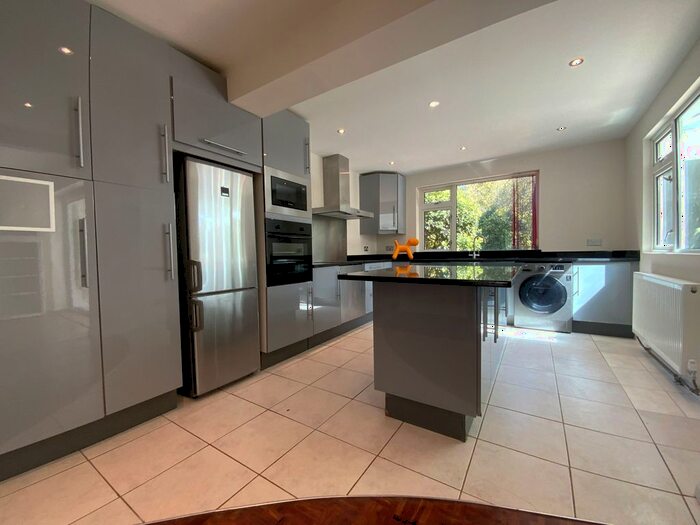5 Bedroom Detached House To Rent In Chartridge Lane, Chesham, HP5