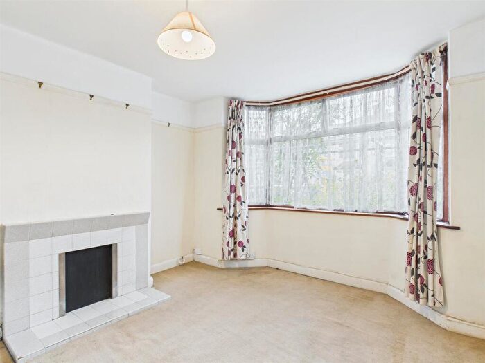 3 Bedroom Detached House To Rent In Rodney Walk, Kingswood, BS15