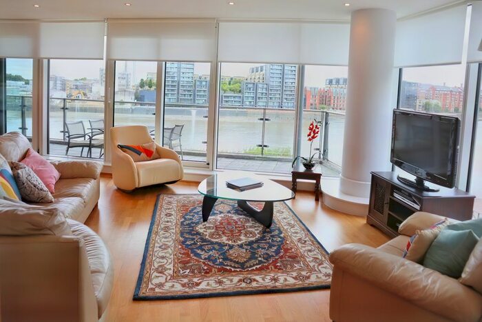 3 Bedroom Flat To Rent In Juniper Drive, London, SW18