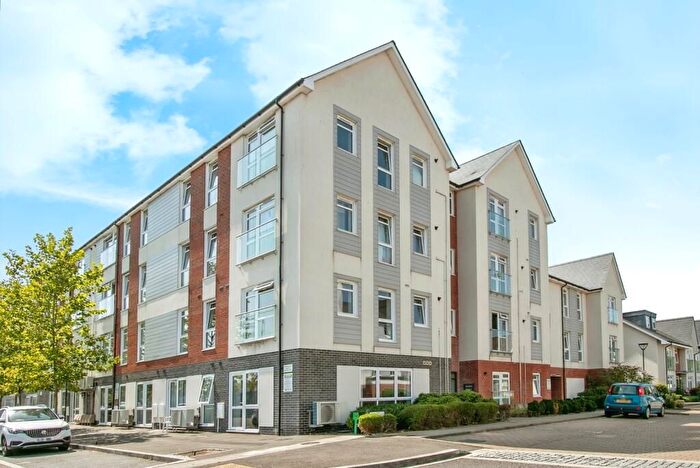 2 Bedroom Flat For Sale In Adams Close, Poole, BH15