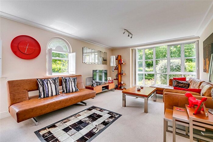 2 Bedroom Flat To Rent In Keble Place, Harrods Village, SW13