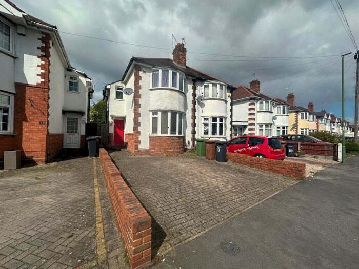 3 Bedroom House To Rent In Howard Road, Solihull, B92