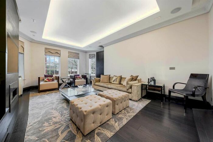 4 Bedroom Flat To Rent In St Johns Wood Court, St Johns Wood Road, St John's Wood, London, NW8