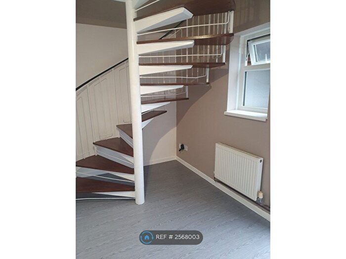 2 Bedroom Terraced House To Rent In Douglas Road, Tonbridge, TN9