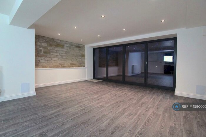 3 Bedroom Detached House To Rent In Varley Road, Slaithwaite, Huddersfield, HD7