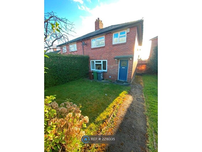3 Bedroom Semi-Detached House To Rent In Stanmore Mount, Leeds, LS4