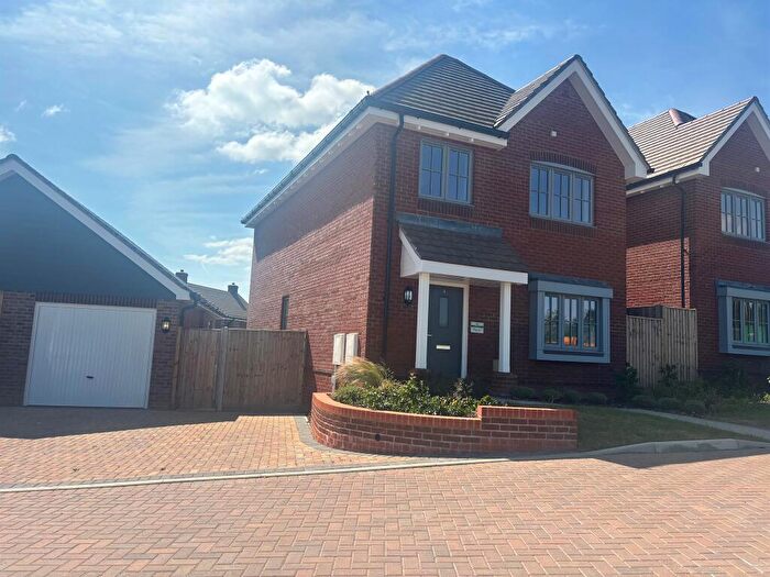 4 Bedroom Detached House For Sale In Whitsbury Road, Fordingbridge, SP6