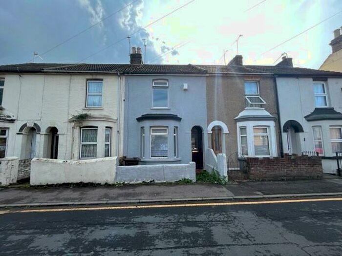 2 Bedroom Terraced House To Rent In Cross Street, Gillingham, ME7
