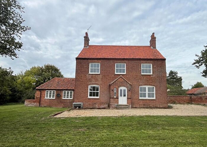 4 Bedroom Farm House To Rent In The Street Little Ryburgh, NR21