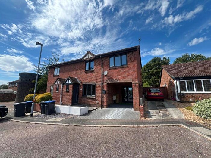 4 Bedroom Semi-Detached House For Sale In Yeoman Meadow, East Hunsbury, Northampton, NN4