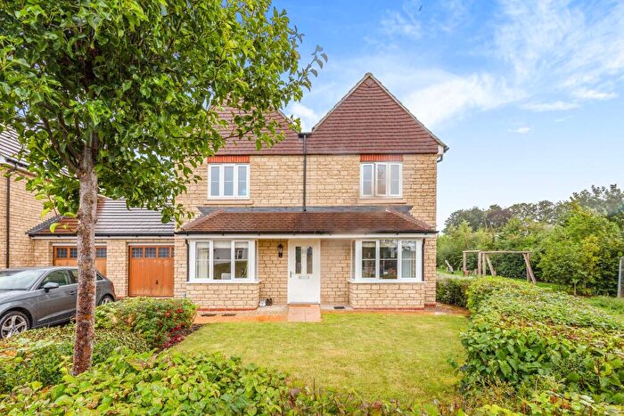 4 Bedroom Detached House To Rent In Whittington Crescent, Wantage, OX12
