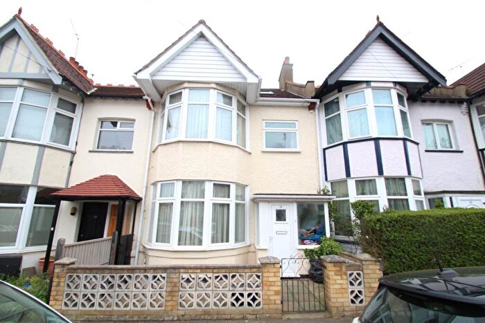 5 Bedroom Terraced House To Rent In Southview Drive, Westcliff-on-Sea, Essex, SS0