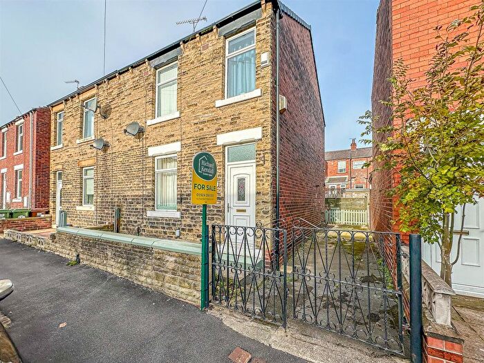 3 Bedroom Semi-Detached House For Sale In Woodbine Street, Ossett, WF5