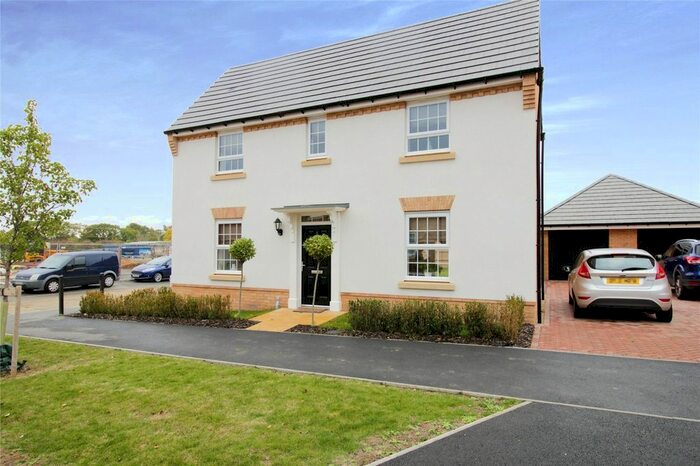 3 Bedroom Detached House To Rent In Hurndall Avenue, North Farmbridge, Chelmsford, CM3