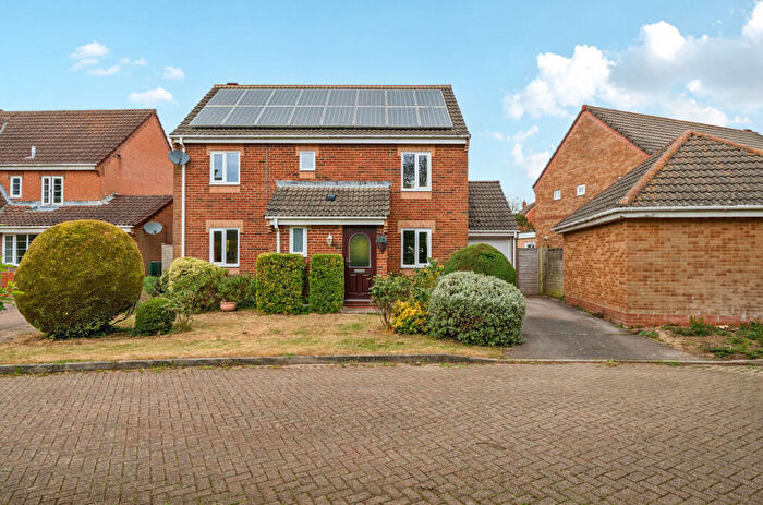 4 Bedroom Detached House For Sale In Toddington Park, Wick, Littlehampton, West Sussex, BN17