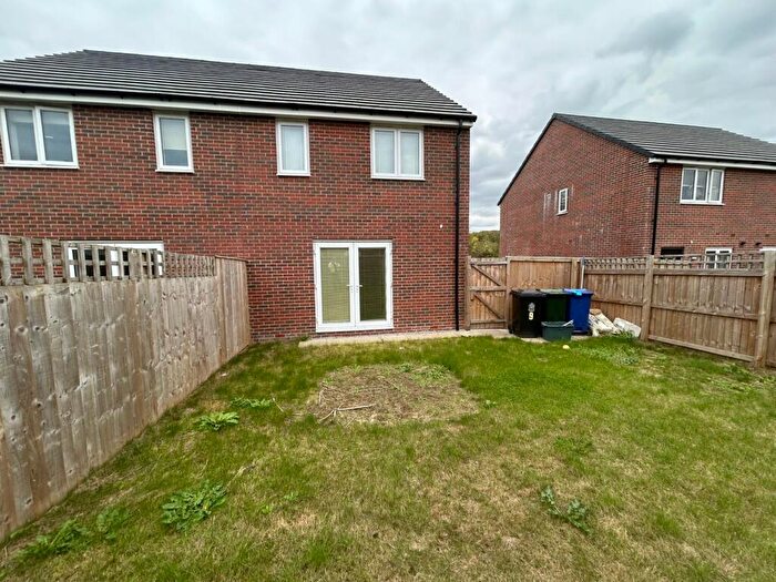 3 Bedroom House To Rent In Swift Close, Woodlands, DN6