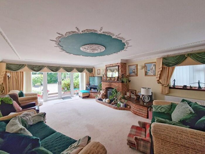 5 Bedroom Detached House For Sale In Priory Road, Bicknacre, CM3