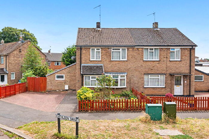 3 Bedroom Semi-Detached House For Sale In Kathleen Drive, Kettering, NN16