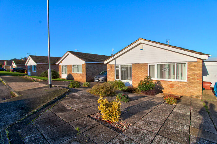 2 Bedroom Detached Bungalow For Sale In Parkway, Wickham Market, IP13