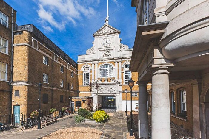 2 Bedroom Flat For Sale In Whitechapel Road, Whitechapel, London, E1