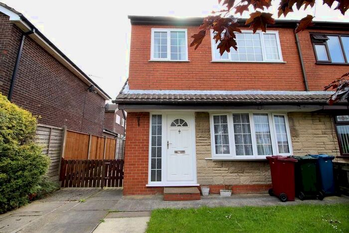 3 Bedroom Semi-Detached House To Rent In Holly Grove, Longridge, Preston, PR3