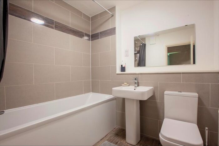 1 Bedroom Flat For Sale In Chetwood Road, Crawley, RH11