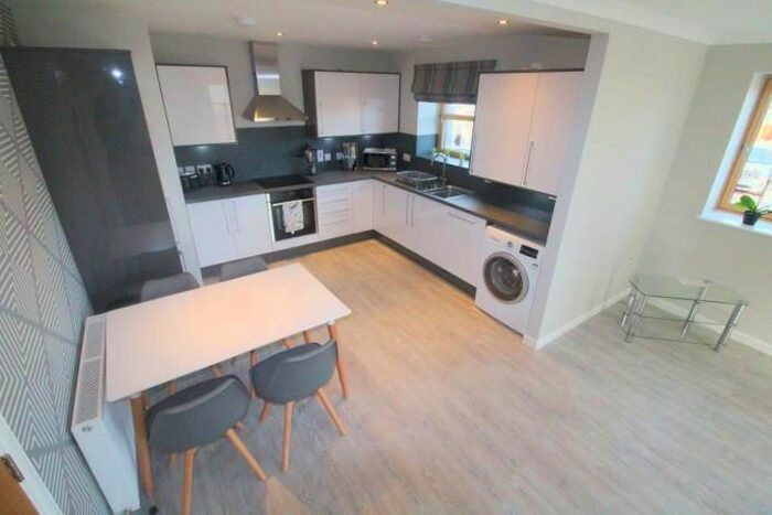 2 Bedroom Flat To Rent In Cattofield Square, Aberdeen, AB25
