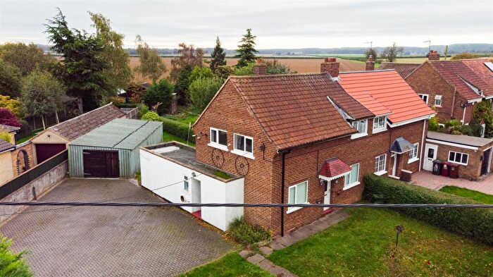 3 Bedroom Semi-Detached House For Sale In School Lane, Appleby, DN15