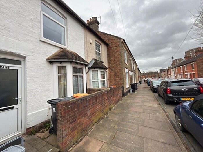 3 Bedroom Terraced House To Rent In Gladstone Street, Bedford, MK41
