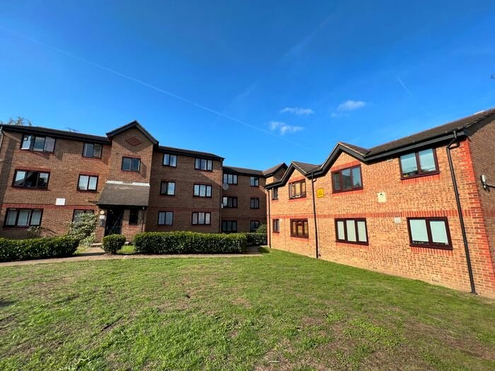 1 Bedroom Flat To Rent In Frank Burton Close, London, SE7