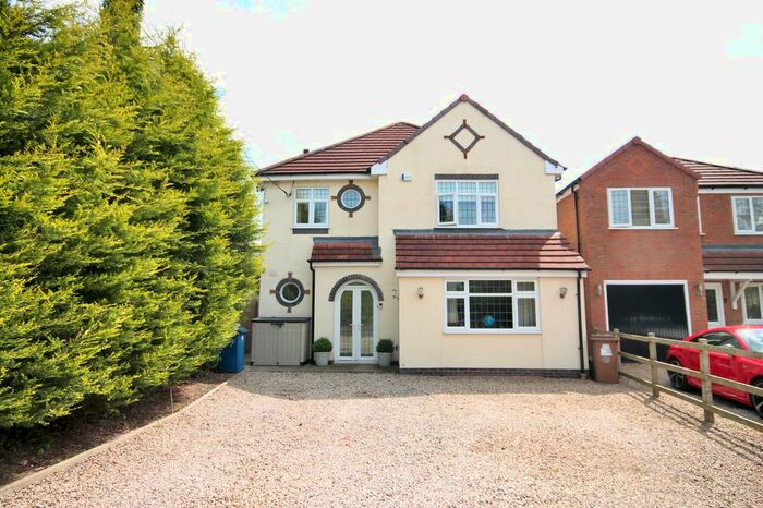 4 Bedroom Detached House For Sale In Sutton Road, Mile Oak, Tamworth, Staffordshire, B78