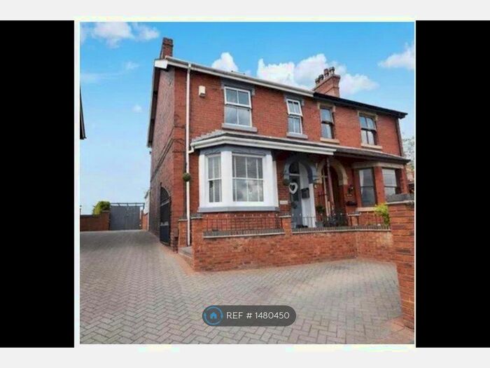 4 Bedroom Semi-Detached House To Rent In Norton Lane, Stoke-On-Trent, ST6