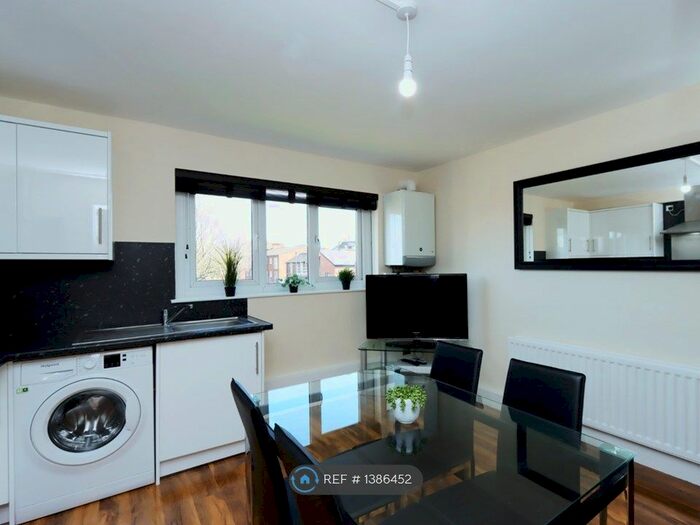 2 Bedroom Flat To Rent In Leigh Road, Birmingham, B8