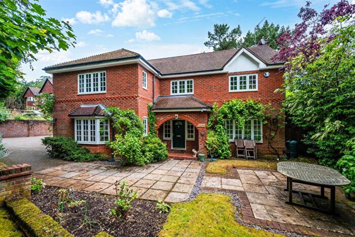 5 Bedroom Detached House For Sale In Waterhouse Lane, Kingswood, KT20