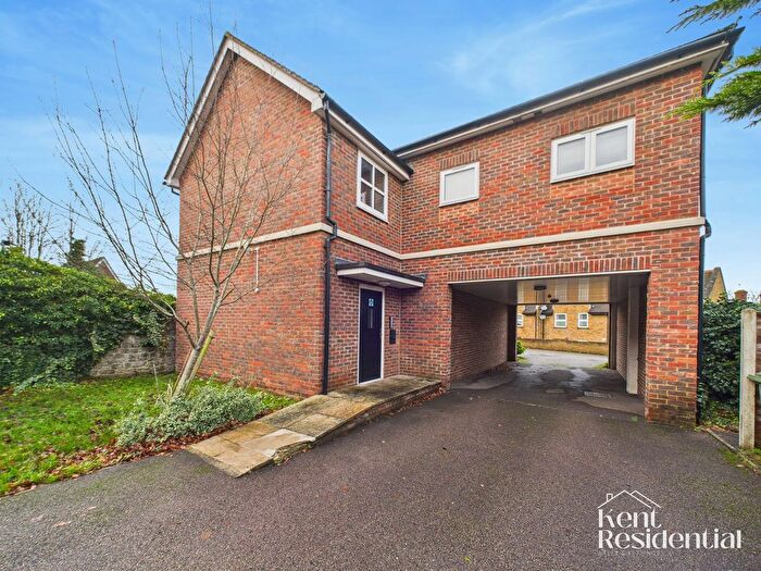 1 Bedroom Flat For Sale In College Avenue, College Place College Avenue, ME15