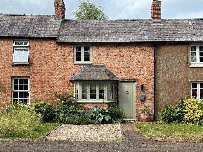 2 Bedroom Terraced House For Sale In Mount Pleasant, Wardington, Oxfordshire, OX17