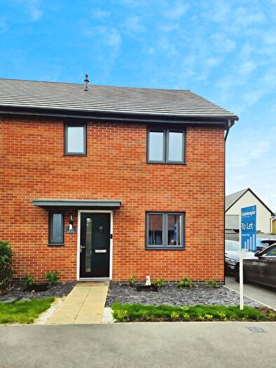 3 Bedroom Semi-Detached House To Rent In Wheatfield Drive, Witney, Oxfordshire, OX29