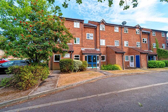 1 Bedroom Maisonette For Sale In Kingsmead Court, Yarmouth Gardens, Southampton, SO15