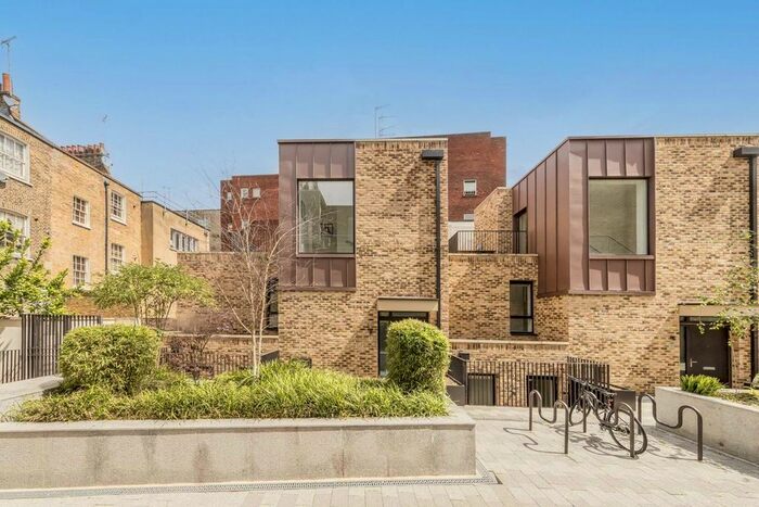 3 Bedroom Terraced House To Rent In Hand Axe Yard, London, WC1X