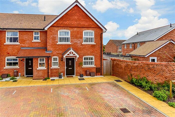 3 Bedroom End Of Terrace House For Sale In Alfrey Close, Southbourne, Hampshire, PO10