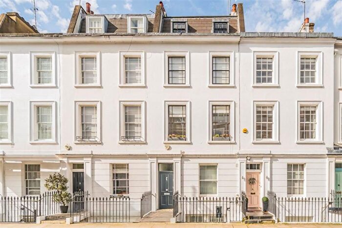 2 Bedroom Flat For Sale In Westmoreland Terrace, Westminster, SW1V
